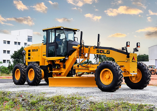 Motoniveladora G9138H : Versatilidade e eficiência para diversas